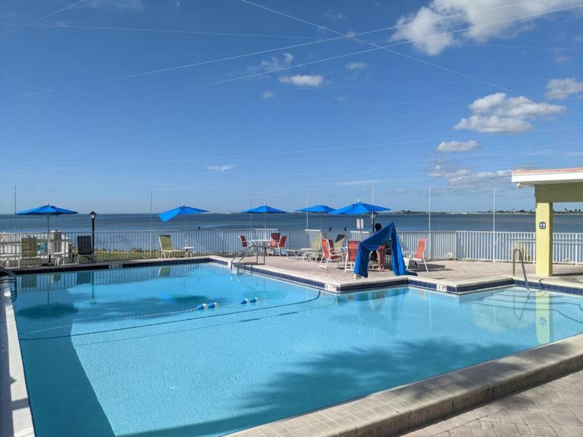 Bay Views From Your Balcony Beach Resort Tampa Exteriör bild