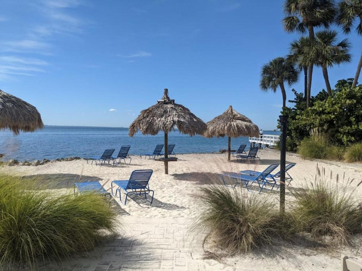 Bay Views From Your Balcony Beach Resort Tampa Exteriör bild