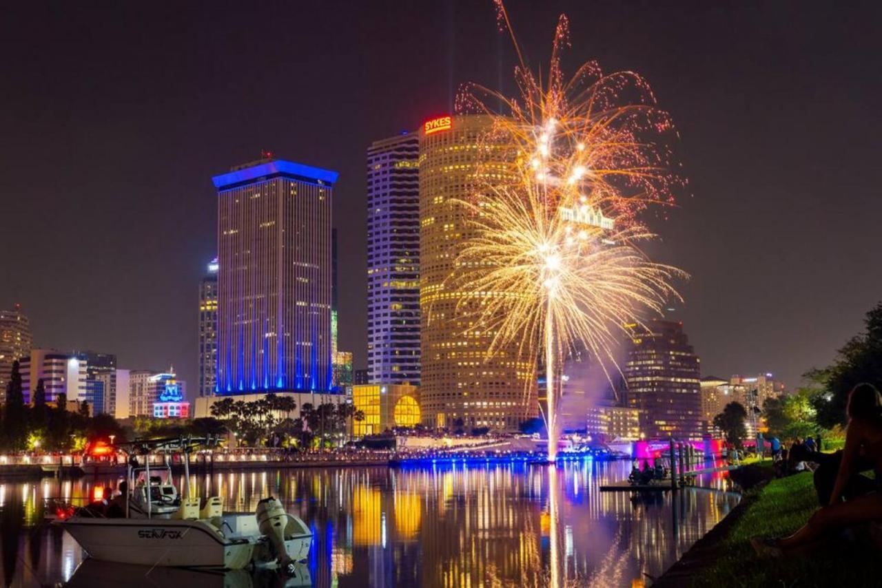 Bay Views From Your Balcony Beach Resort Tampa Exteriör bild