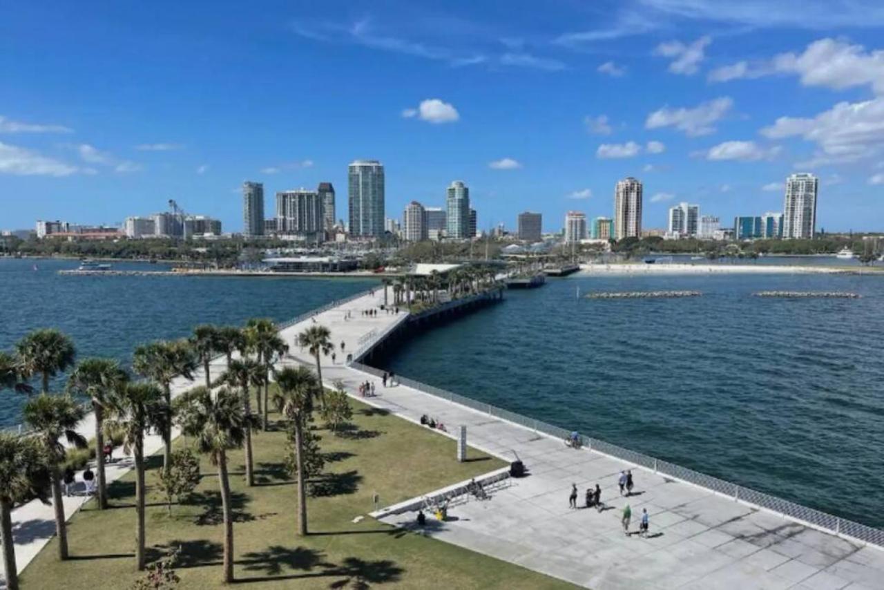 Bay Views From Your Balcony Beach Resort Tampa Exteriör bild